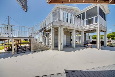 Screened in Porch