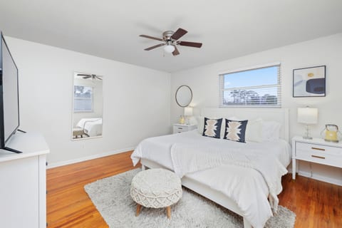 Tide View: Family-Friendly Beach Retreat with Private Pool