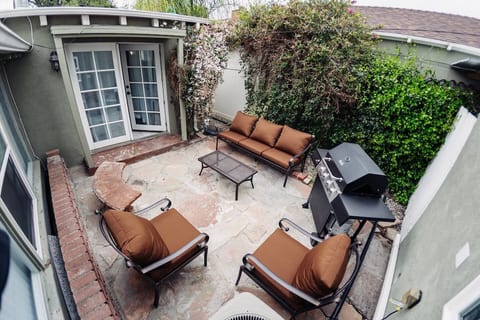 Tastefully Renovated 4BD Home W Private Patio p13