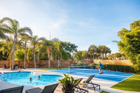 Pickleball Paradise: Pool, Pickleball & Putting Green Retreat