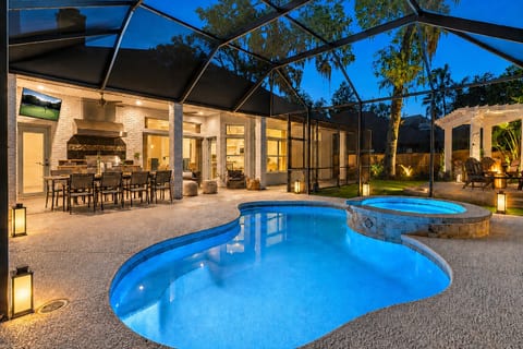 Little Palm: Private Resort Retreat | Pool, Spa + Putting Green