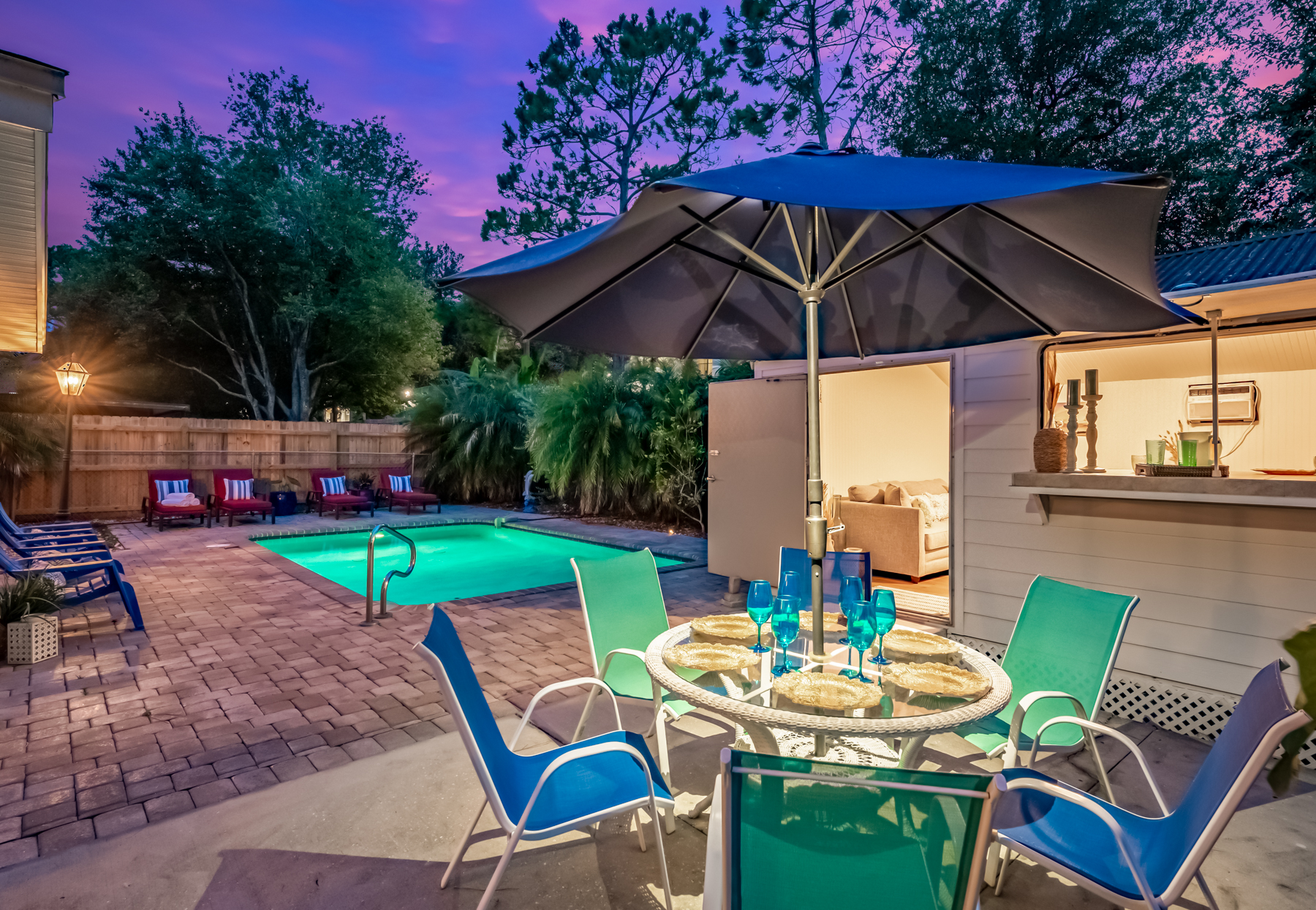 Palms Bungalow: Heated pool, home 1mi from Mayo 3mi to beach - Jacksonville Beach