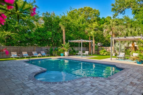 Plenty of poolside seating