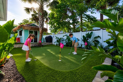 Fun putting green to practice your short game right at home