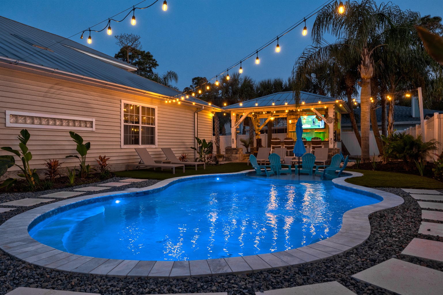 Private backyard with heated pool - Islander: Key West meets Jax Beach, resort style, heated pool! - Jacksonville Beach