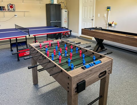Garage game room