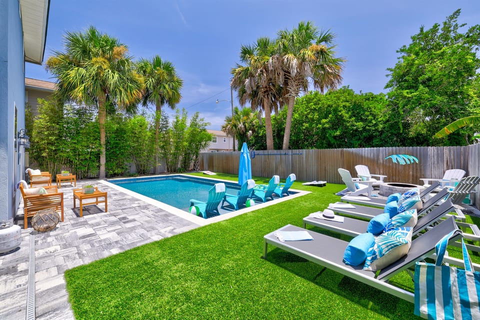 Ocean Blue: Family-Friendly Beach Escape with Pool & Games - Jacksonville Beach
