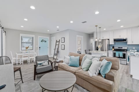 Open concept living, dining and kitchen