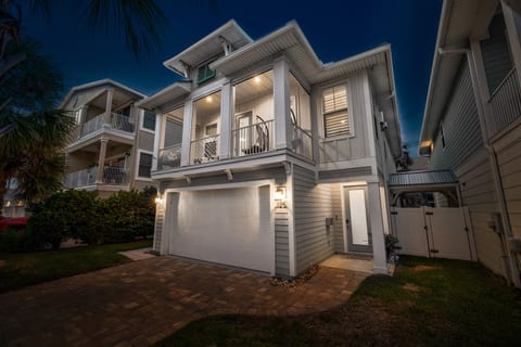 Surfside: Ocean Views | Walk to Beach + Prime Location