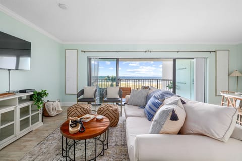 Ocean Villa 2: Oceanfront Villa with Endless Atlantic Views