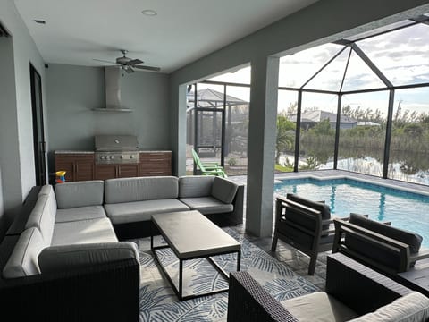 Outdoor Patio Living Space & Outdoor BBQ