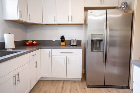 Spacious 3BR House: Arcade, Foosball & Patio (p46)