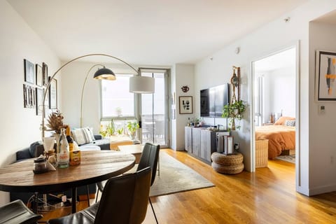 Greenpoint 1-BR w/ Huge Terrace, washer/dryer/dish