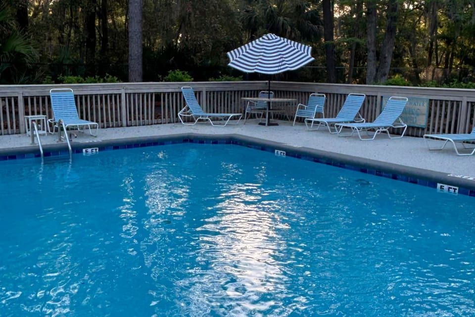 Beautiful pool makeover March 2026
A two minute walk from our villa, enjoy! 🌞🌴
