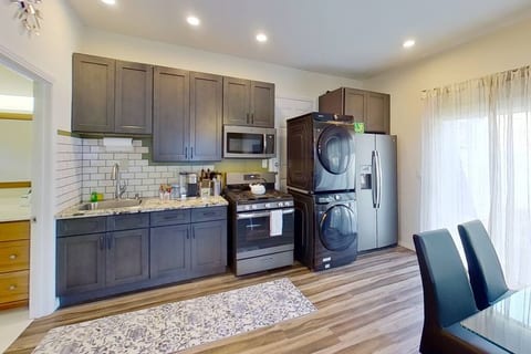 Newly Renovated Beautiful Home W Everything! (p43)