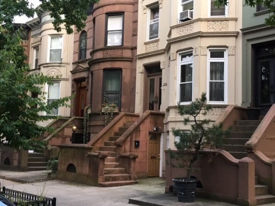 Prospect Park Brownstone full floor w/garden - Brooklyn