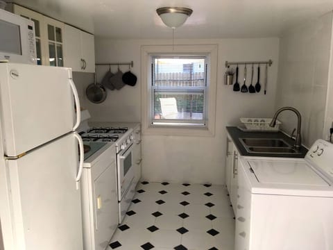 Prospect Park Brownstone full floor w/garden