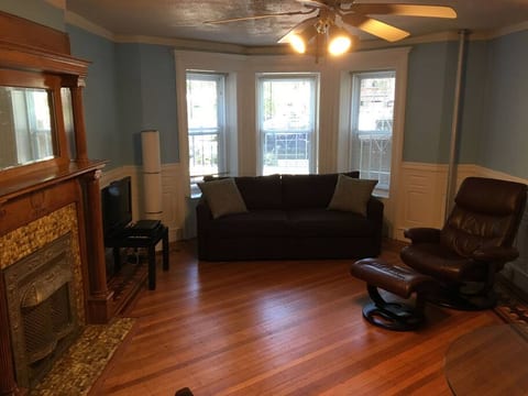 Prospect Park Brownstone full floor w/garden