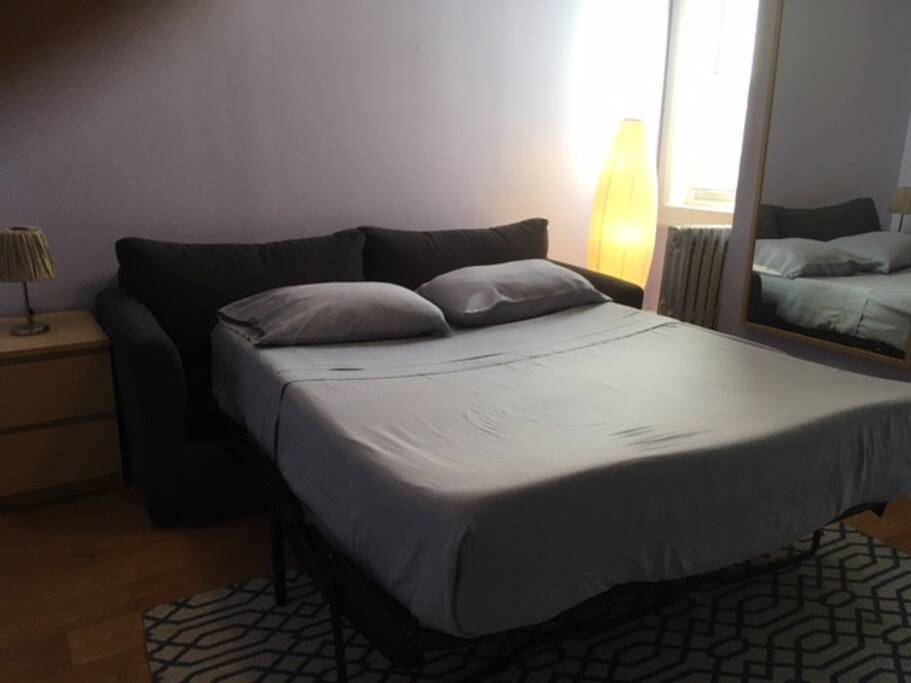 Shown with extra mattress. - Prospect Park Brownstone full floor w/garden - Brooklyn