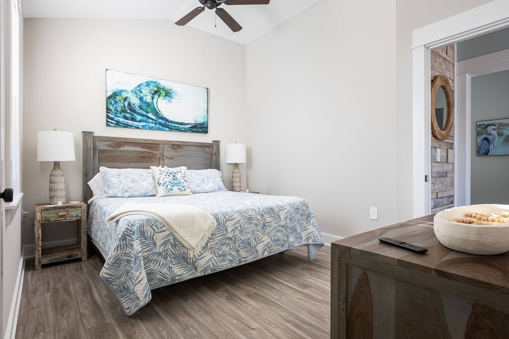Main bedroom with King bed and Apple wireless charging stations