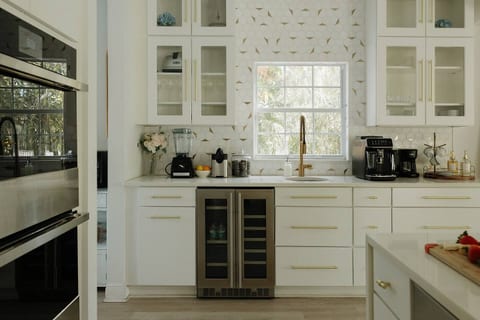 Modern Luxury | Fenced | Pet Friendly