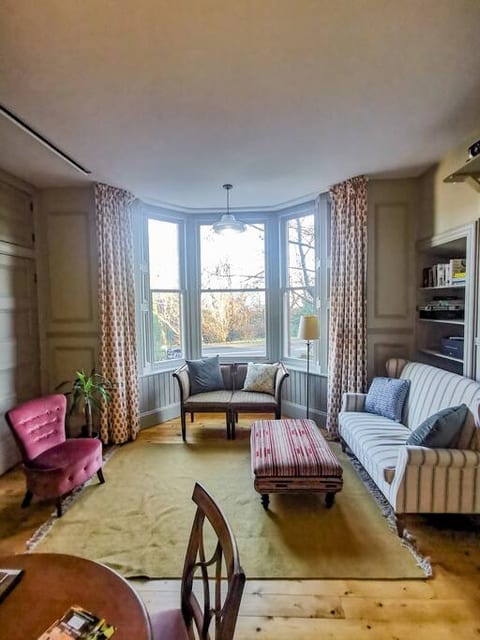 Jameswood Villa, a warm, welcoming family retreat