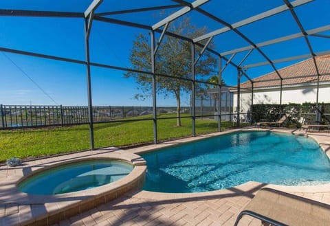 Beautiful Sunset Villa by Disney w/many amenities!