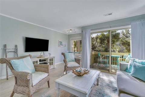 Bright & fresh Coligny gem!