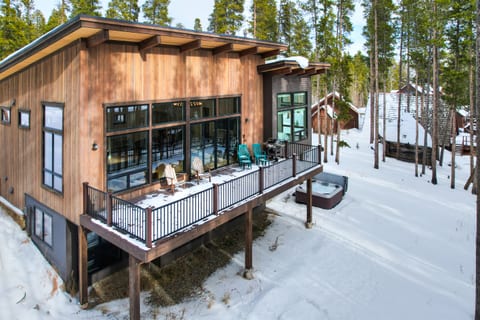 Large Deck & Exterior Hot Tub