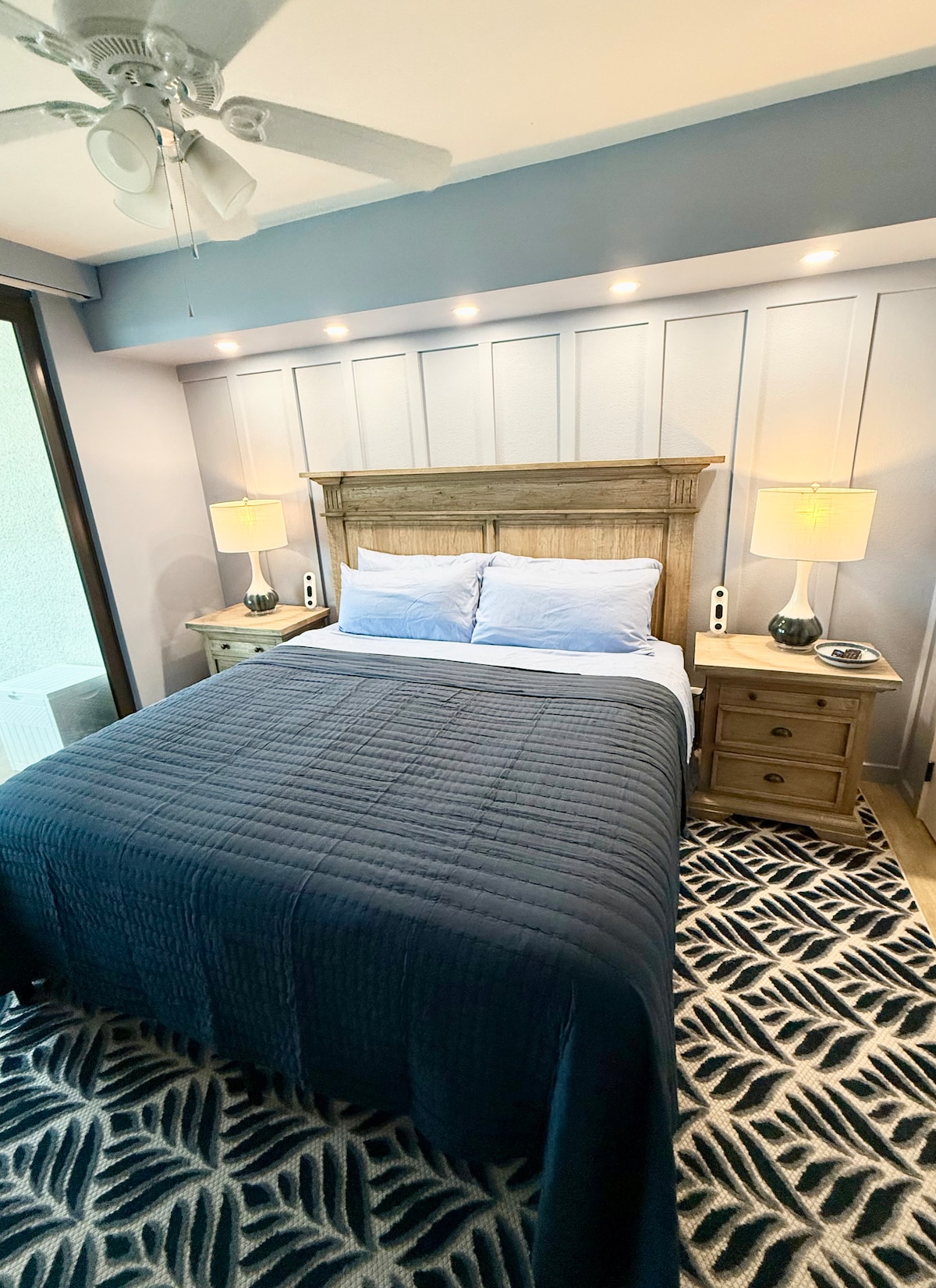 newly-renovated-3br-2ba-huge-balcony/