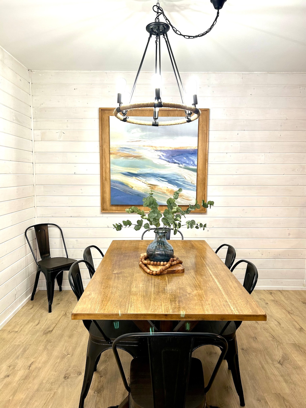 newly-renovated-3br-2ba-huge-balcony/