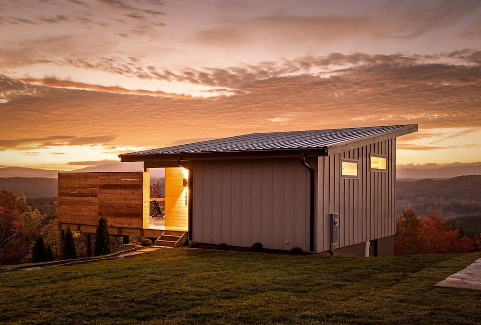 Private Ridge Studio | Mountain Views + Hot Tub - Old Fort
