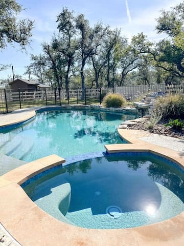 Hill Country Retreat - Dripping Springs