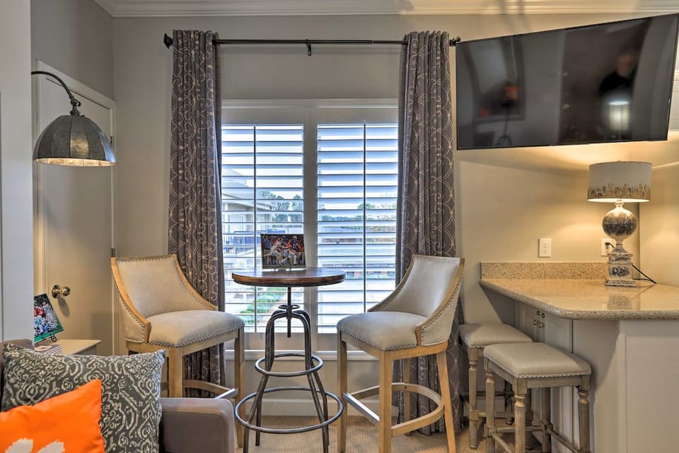 Auburn Vacation Rental | 1BA | 294 Sq Ft | 2nd-Floor Studio