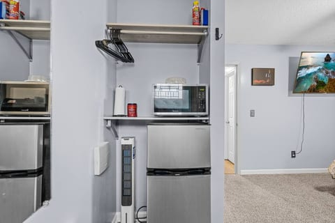 2 Rooms Private Entry No Shared Spaces By Downtown