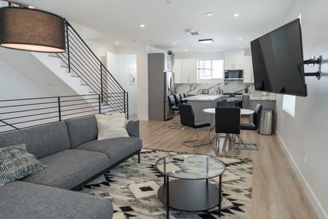 Modern 3BR Home Built 2023, Garage, EV-Charger p65