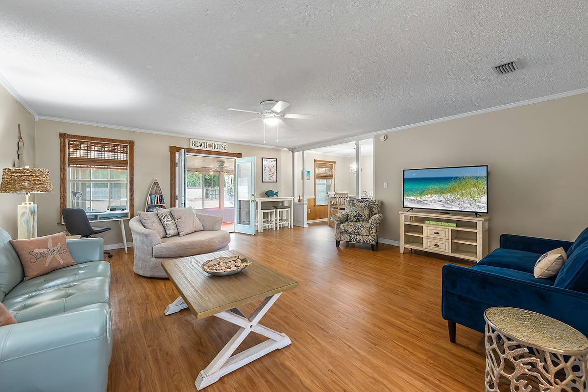Coastal Navarre retreat between Destin & Pensacola - Holiday Home