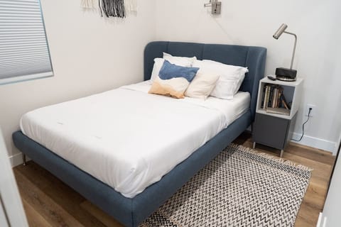 NoHo 1BR Apt: Newly Remodeled w/ Private Patio p62