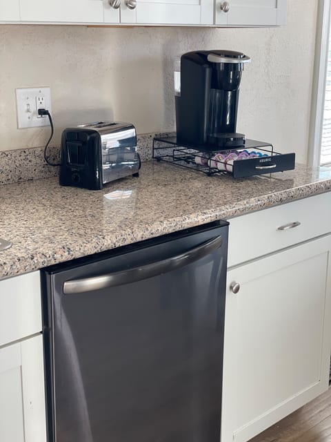 King bed, pet friendly, comfortable house!
