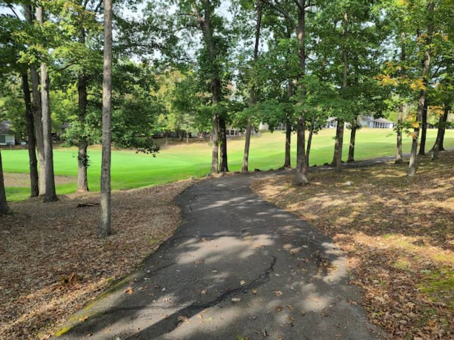 walking trail behind house - Home near Margaritaville! Great for conferences! - Osage Beach