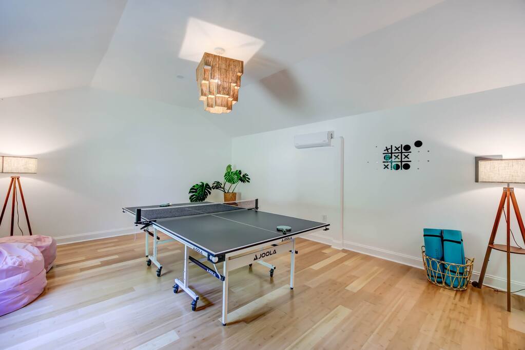 4 King Suites | Hot Tub | FirePit | Arcade | Games