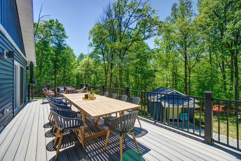 4 King Suites | Hot Tub | FirePit | Arcade | Games