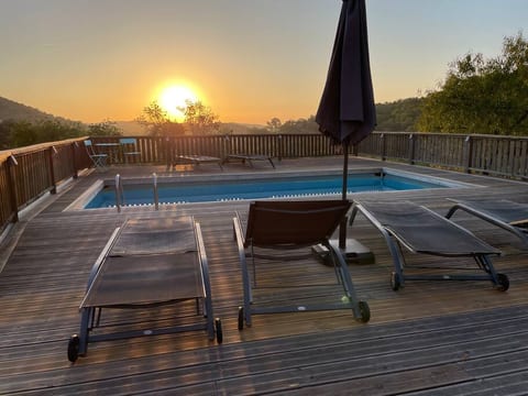 Pool with 110 m2 pool deck and panoramic views
