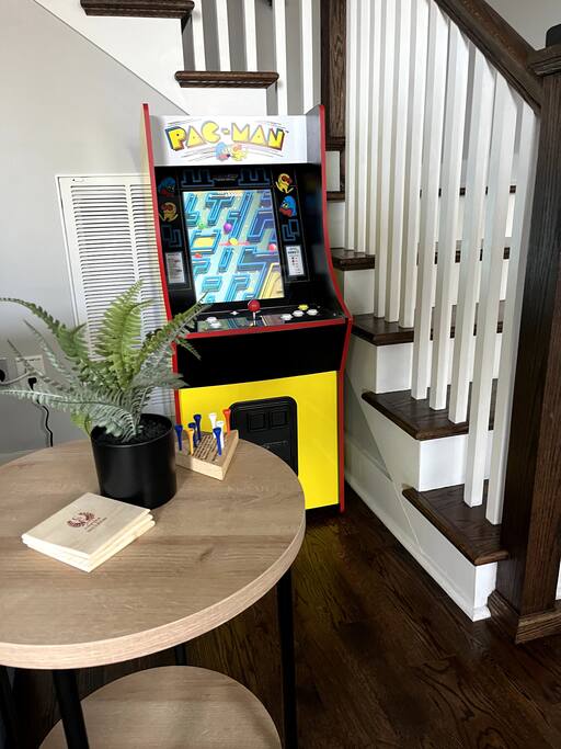 Newly added Pac-Man arcade game!