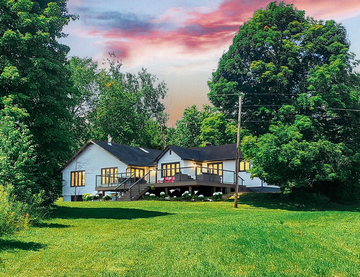 Silver Maple Farmhouse - Algonquin Highlands Silver Maple Farmhouse - Algonquin Highlands