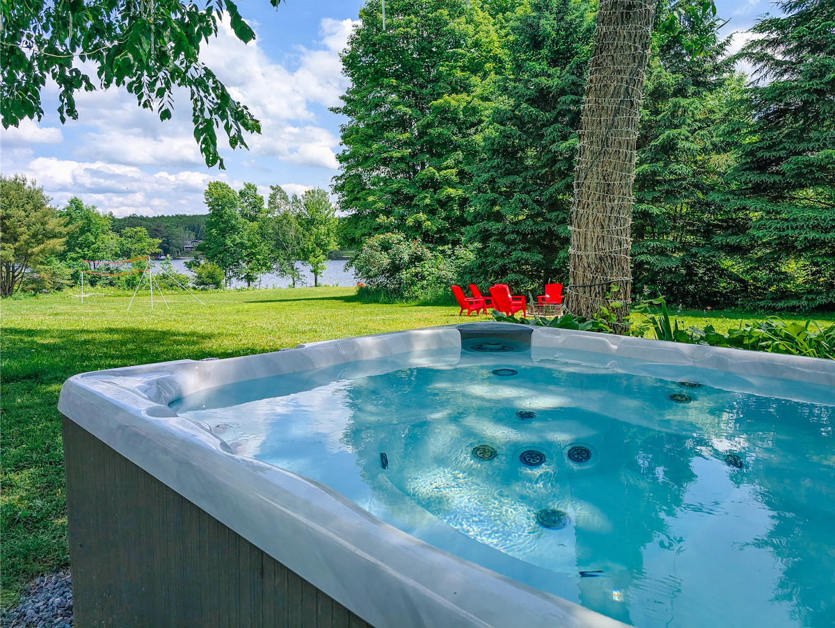 Silver Maple Farmhouse - Algonquin Highlands Silver Maple Farmhouse - Algonquin Highlands