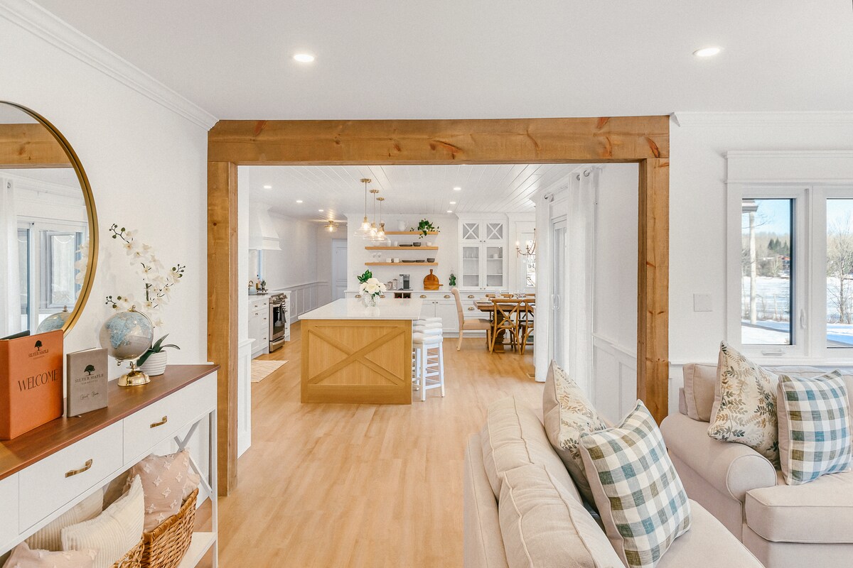 Silver Maple Farmhouse - Algonquin Highlands Silver Maple Farmhouse - Algonquin Highlands