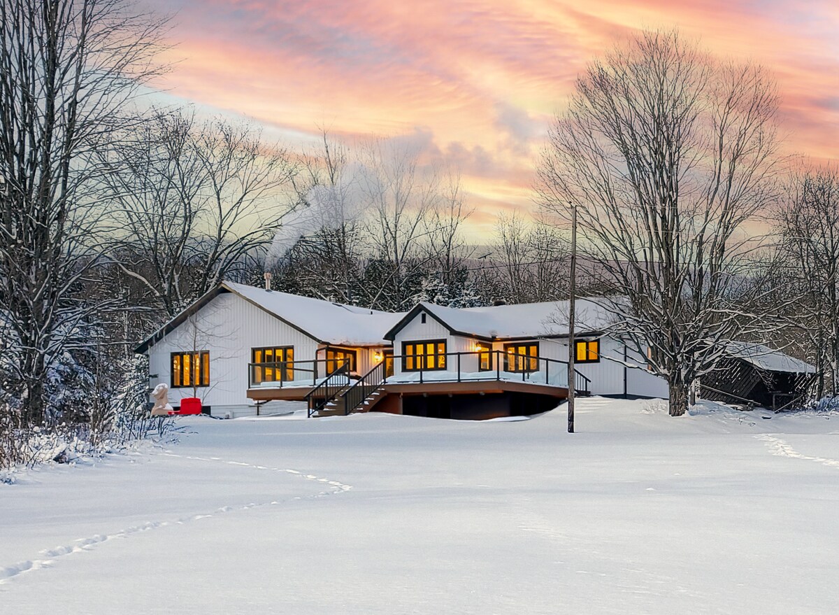 Silver Maple Farmhouse - Algonquin Highlands Silver Maple Farmhouse - Algonquin Highlands