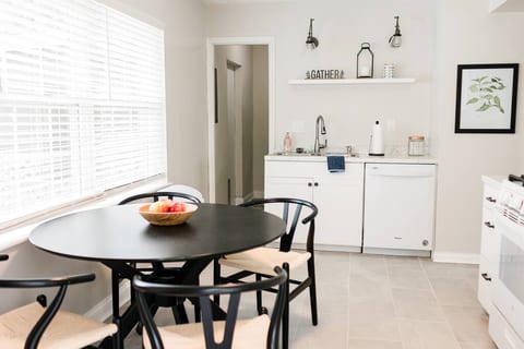 Quiet, remodeled home near I-24