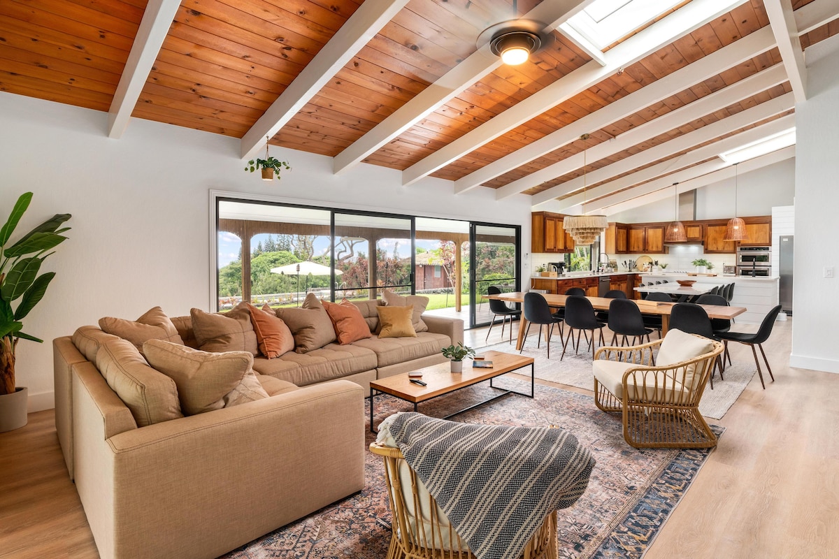 entire-estate-w-lap-pool-ocean-view-ac-in-dt-kona/